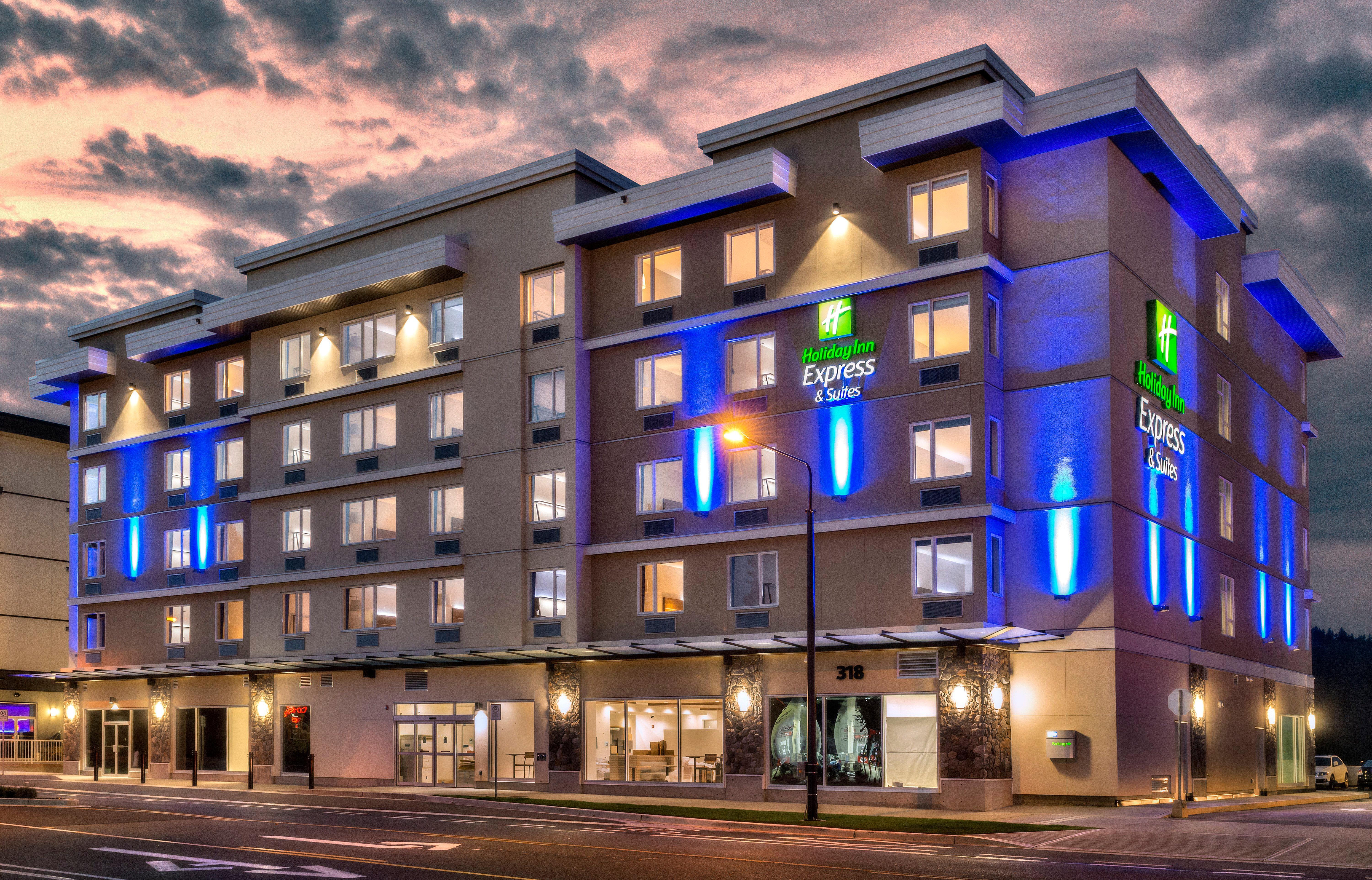 Holiday Inn Express & Suites Victoria-Colwood By Ihg Лангфорд Екстериор снимка