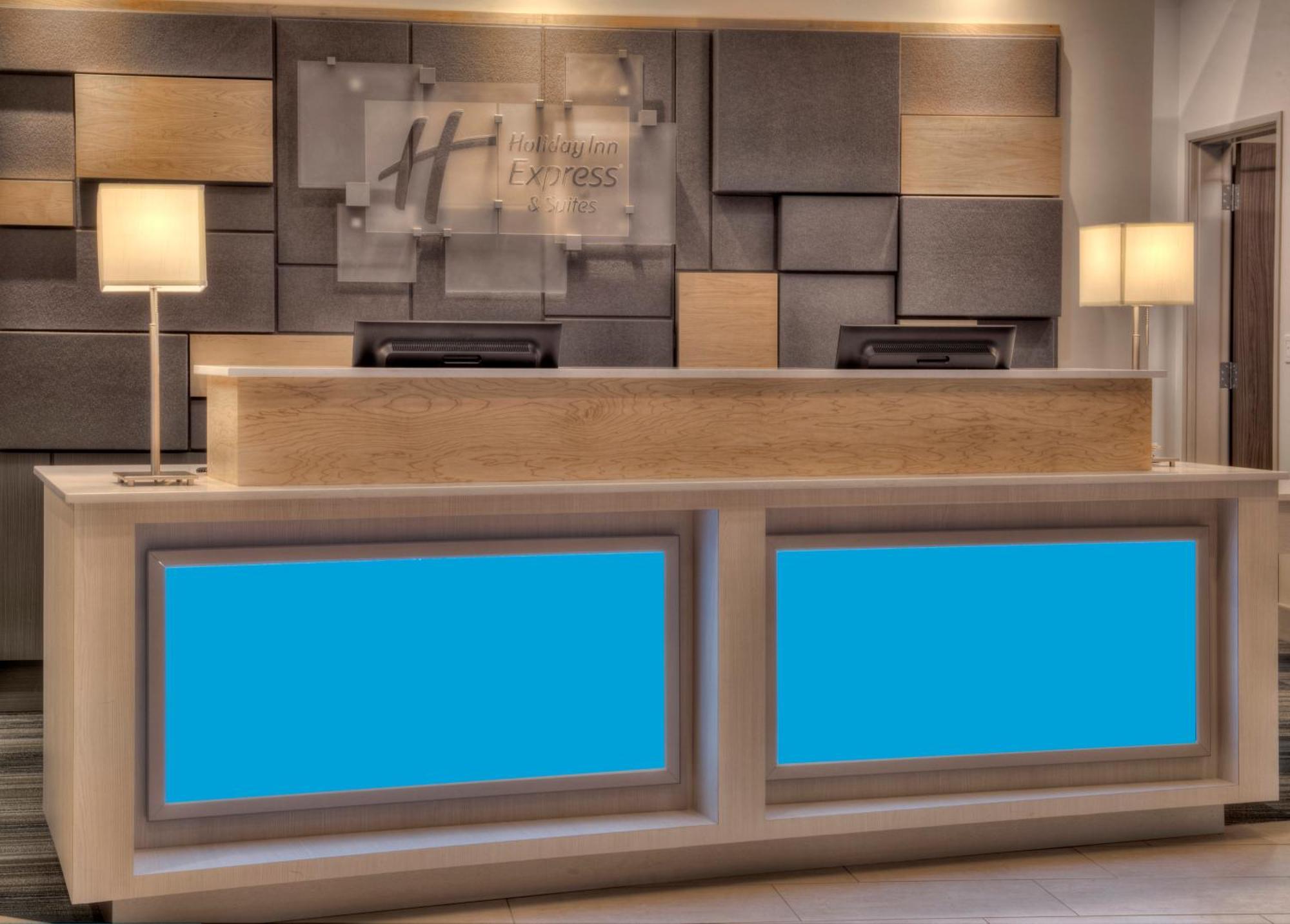 Holiday Inn Express & Suites Victoria-Colwood By Ihg Лангфорд Екстериор снимка
